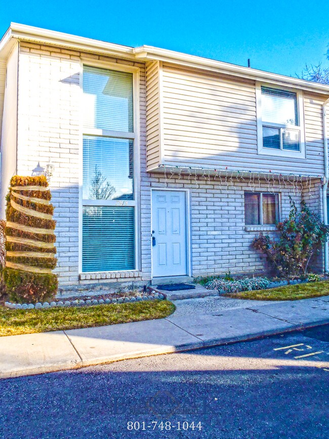 Foto del edificio - Spacious Sandy Home