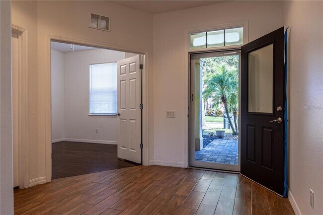 Building Photo - 519 Cadiz Dr