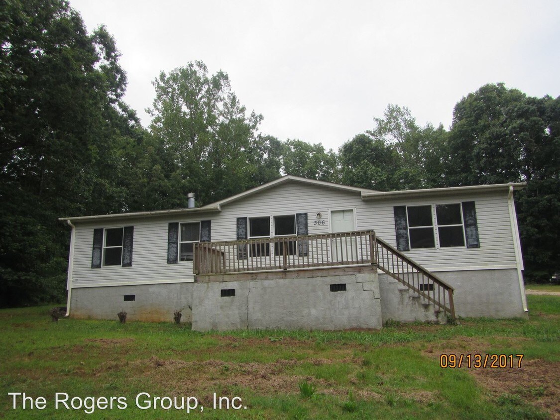 Primary Photo - 3 br, 2 bath House - 306 Red Hill Loop Rd