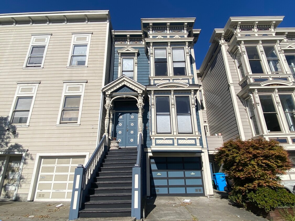 Primary Photo - 1209 Scott St