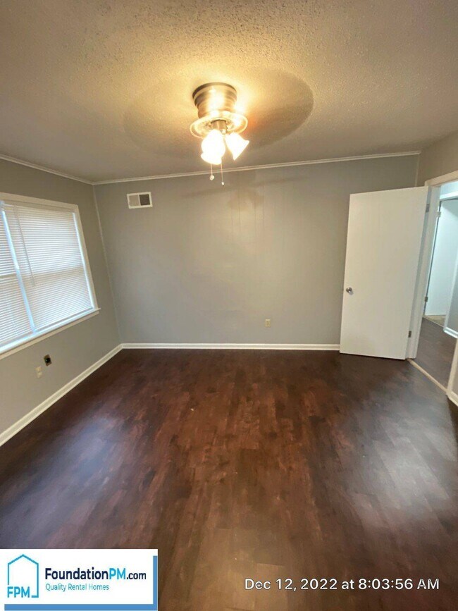 Building Photo - 4128 Kerwin Dr