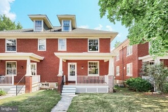 Building Photo - 317 N Stratton St