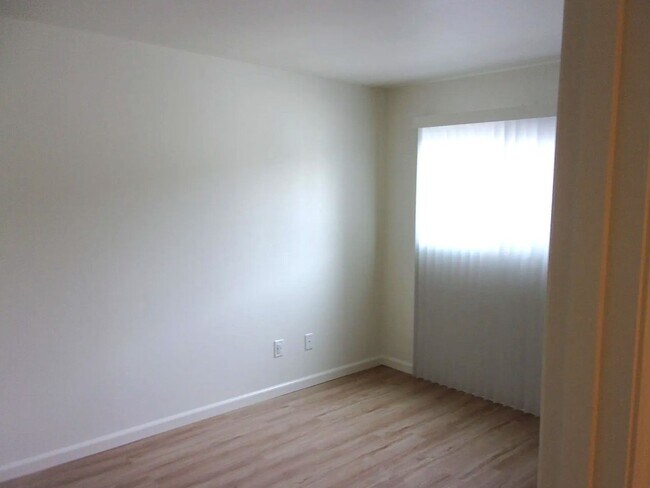 Foto del edificio - Updated and Renovated 2-Bedroom Townhouse in Lompoc