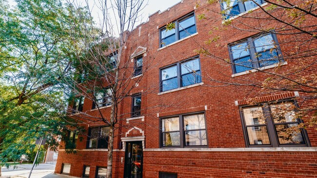 Building Photo - 3329 W Schubert Ave