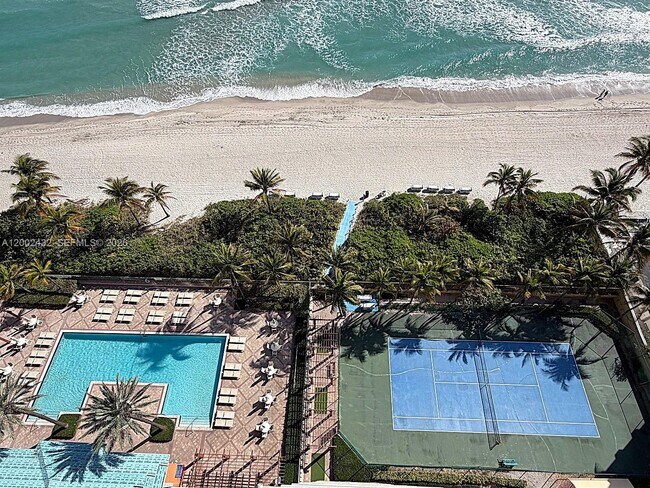 Foto del edificio - 2080 S Ocean Dr