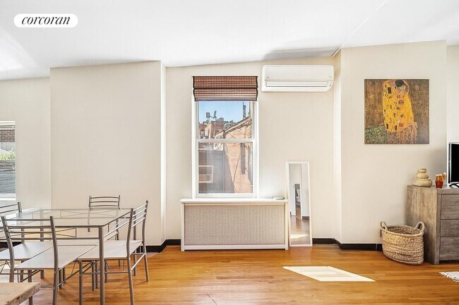Foto del edificio - 30 E 18th St