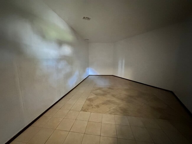 Photo - 5 bed conversion 3 bath house in OKC