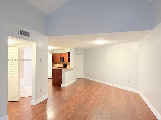 Foto del edificio - 6280 NW 186th St