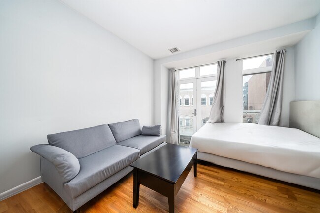 Foto del edificio - 516 Monroe St