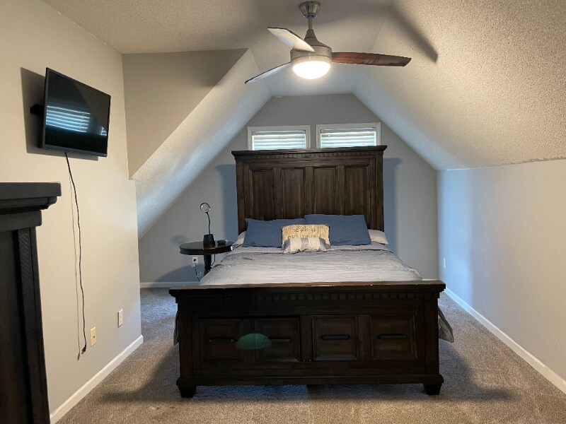 Foto principal - 141 SW Wind Ridge Dr