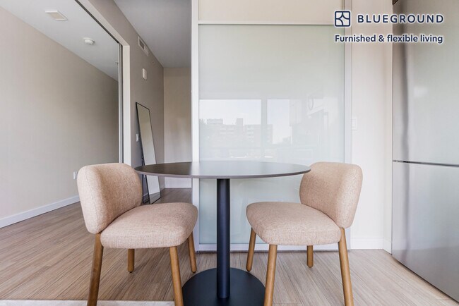 Foto del edificio - 301 M St SW