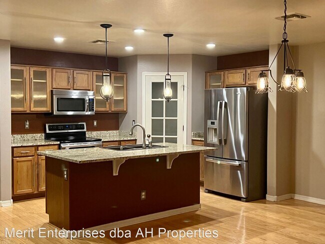 Building Photo - 3 br, 2 bath House - 1194 W DESERT SEASONS DR