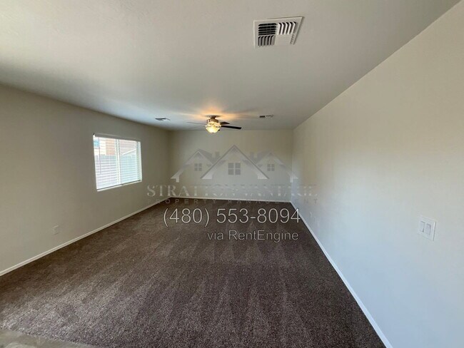 Foto del edificio - 258 S Oak St