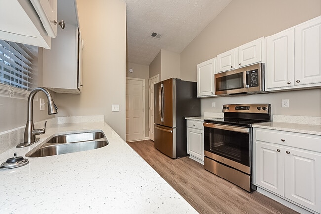 Building Photo - 127 Goldleaf Dr