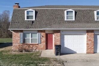 Building Photo - 1111 Callie Dr