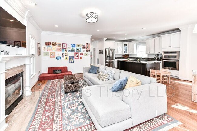 Foto del edificio - 306A Pine St