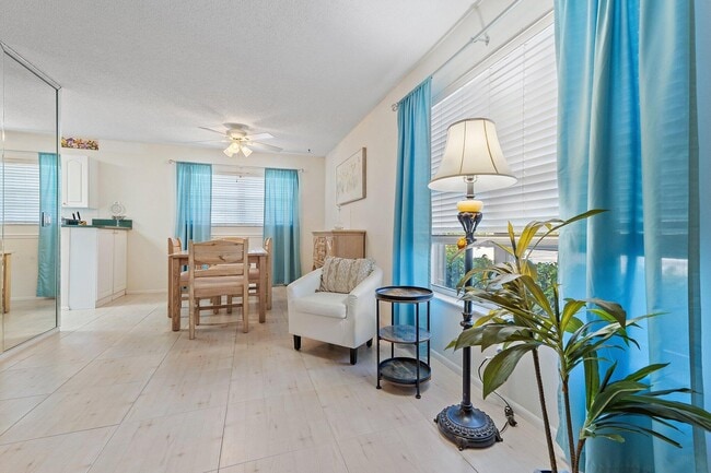 Foto del edificio - 14 Lake Vista Trail