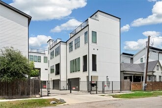 Building Photo - 3012 Delano St