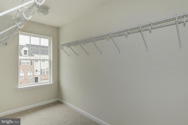 Foto del edificio - 8617 Stone Hill Ln