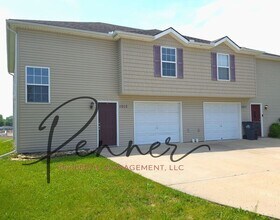 Building Photo - 1015 NW Willow Dr