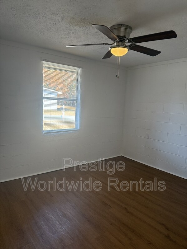 Foto del edificio - 102 Moore St