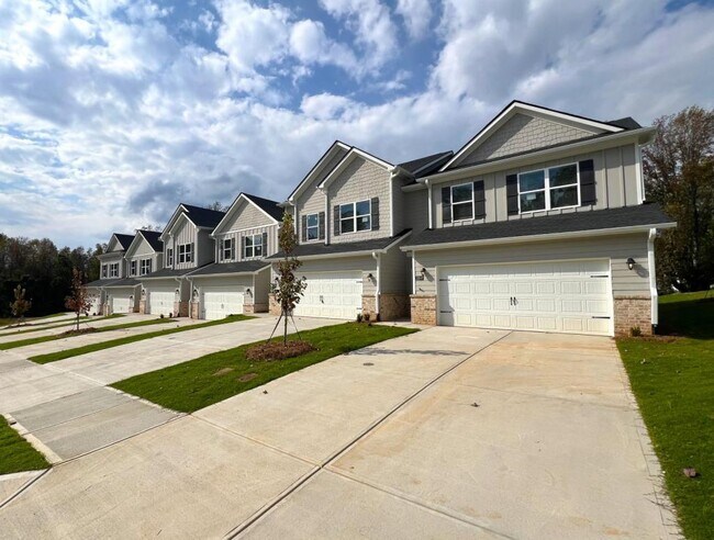 Foto del edificio - 235-D Alston Ridge Dr