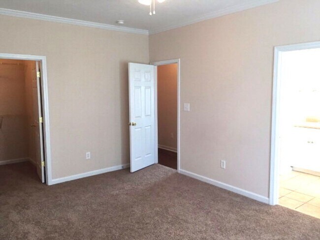 Foto del edificio - 913 Cabot Cove