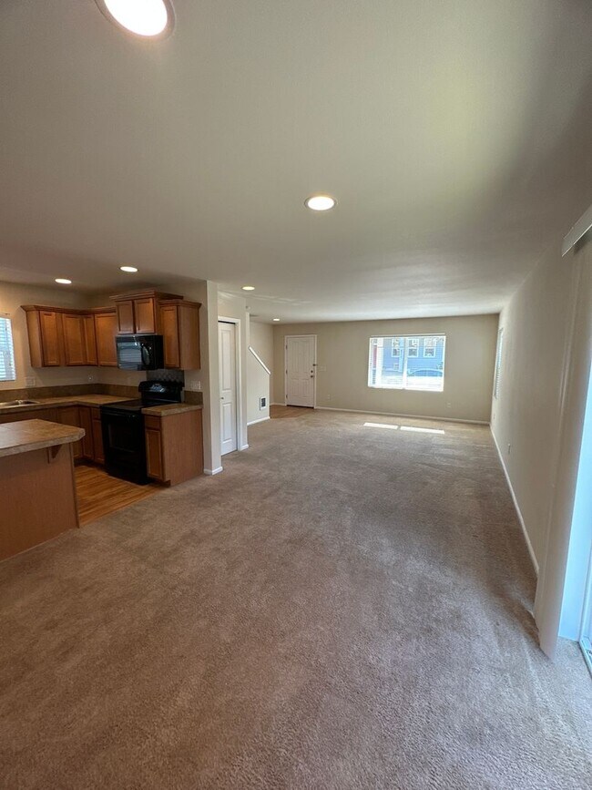 Building Photo - 8716 Stockholm Ln NE