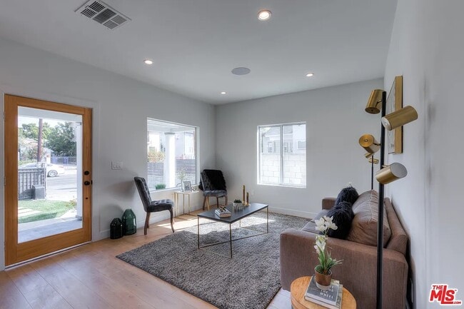 Foto del edificio - 4302 Irvine Ave