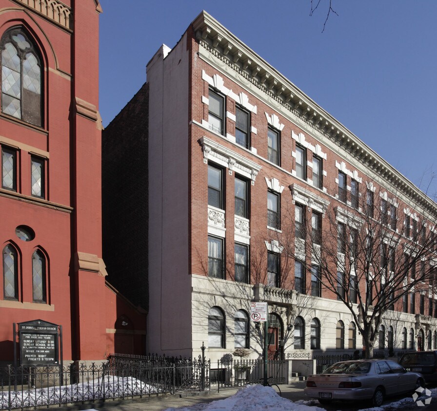 Primary Photo - 159 Milton St