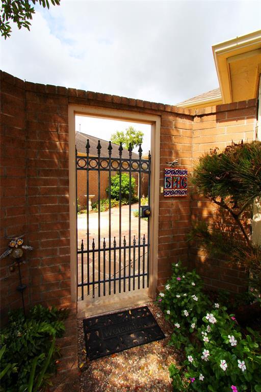 Foto del edificio - 516 Towne Ct