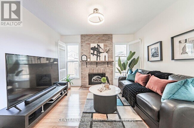 Building Photo - 84 Raleigh Crescent