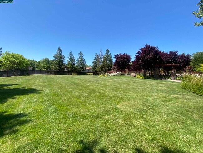 Foto del edificio - 2409 Maidenhair Way