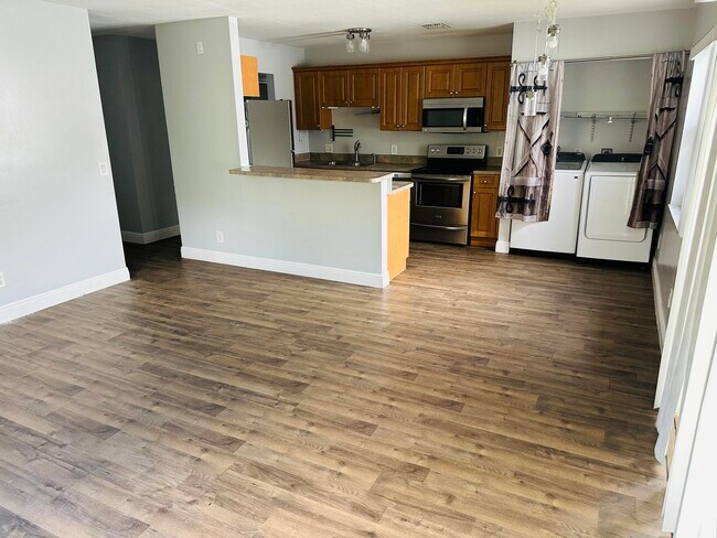 Building Photo - 4599 Pruden Blvd