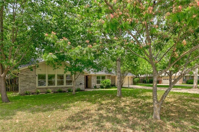 Building Photo - 507 San Jacinto St