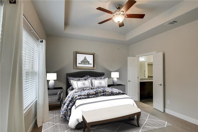 Foto del edificio - 2304 S Lakeline Blvd