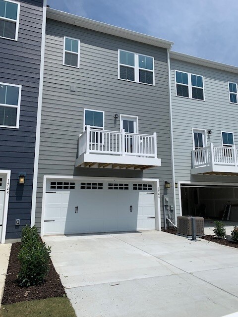 Foto del edificio - 1746 Defiance Dr