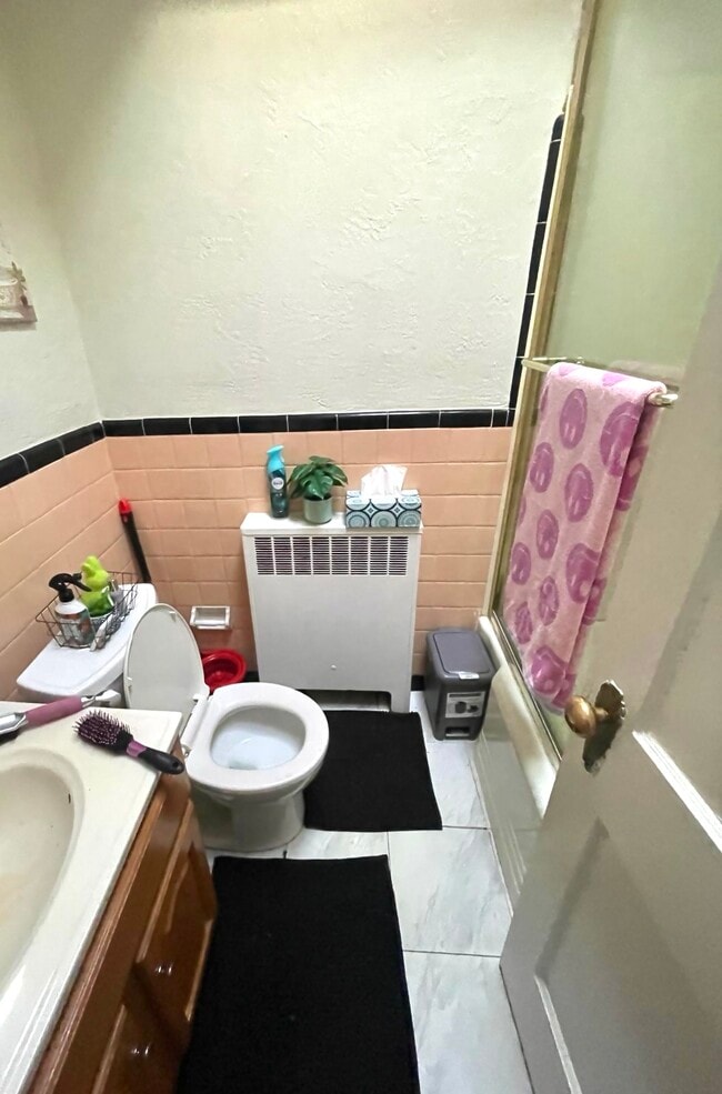 Building Photo - 5703 Charles St