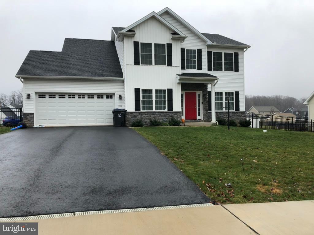 Foto principal - 224 Westgate Dr