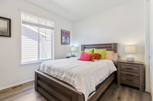 Building Photo - Gorgeous and Spacious 3-Bedroom Home in Mosaic with 2-Car Garage