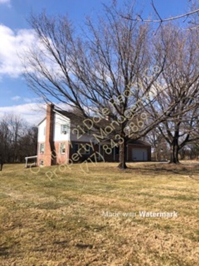 Foto del edificio - Very Large 3 BR House in North Eastern School District