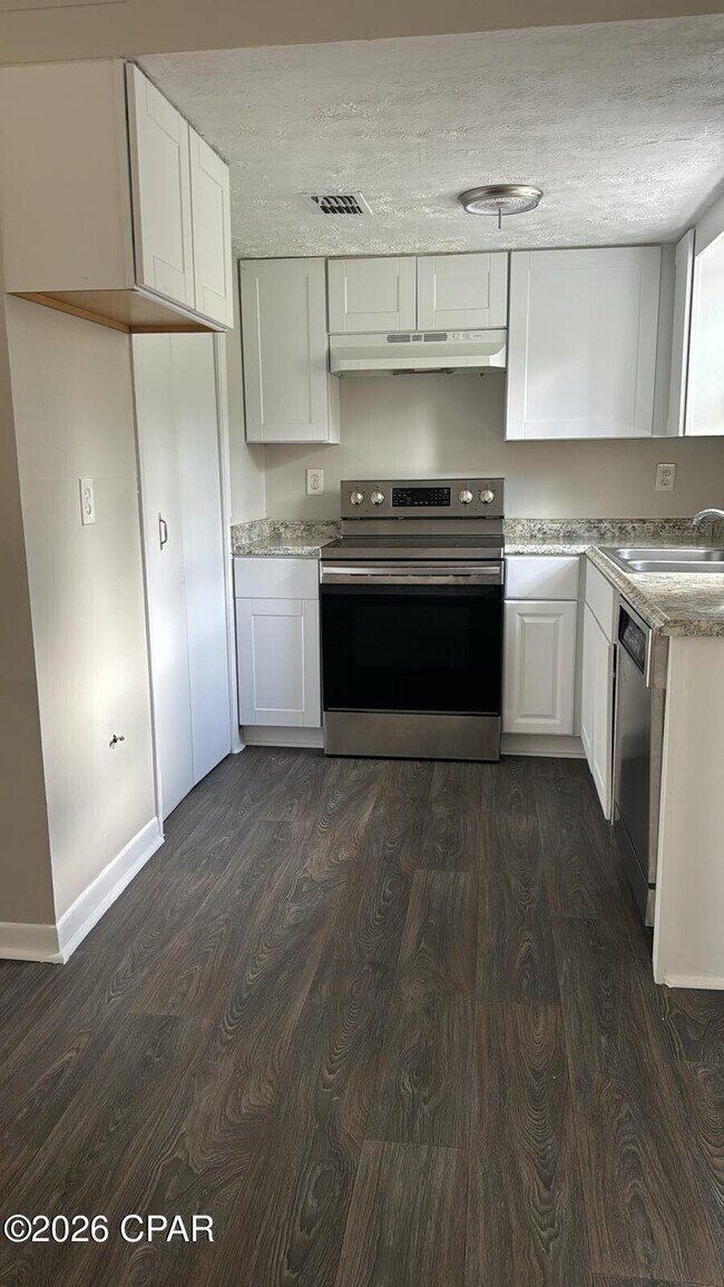 Foto del edificio - 2931 Ormond Ave