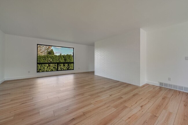 Foto del edificio - Updated 2 Bedroom House in Magnolia