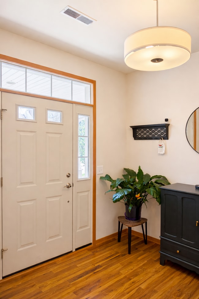 Building Photo - 4878 Innovation Dr