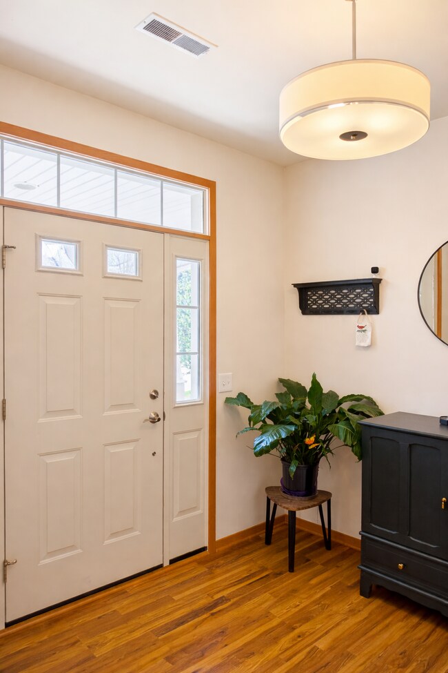 Foto del edificio - 4878 Innovation Dr