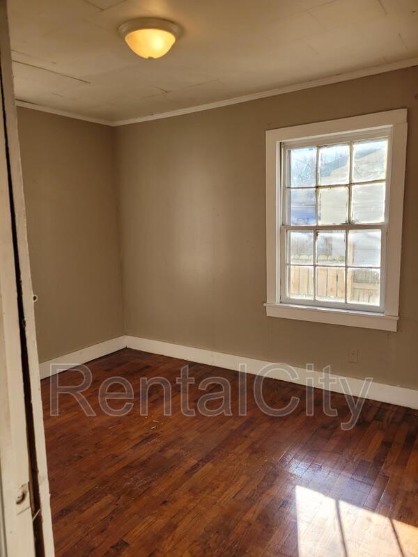 142 Longfellow Ave, Dyersburg, TN 38024 House Rental in Dyersburg, TN