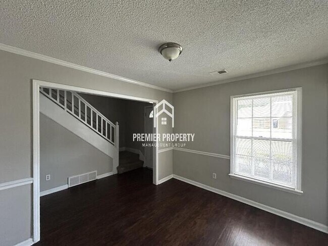 Building Photo - 7089 Apple Creek