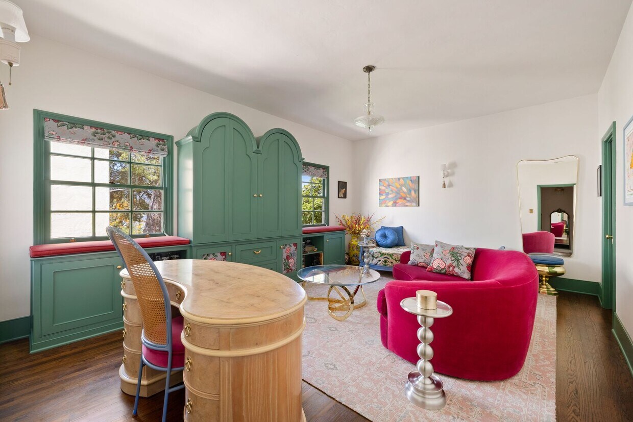 Foto principal - 10966 Strathmore Dr