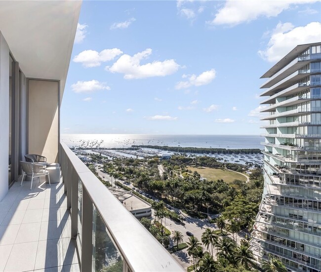 Foto del edificio - 2655 S Bayshore Dr