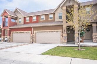 Building Photo - 198 E Segovia Ln